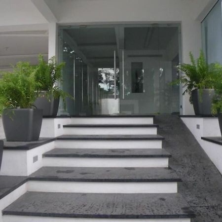 Lincoln Suite Pool - Gym - Sauna Санто-Доминго Экстерьер фото